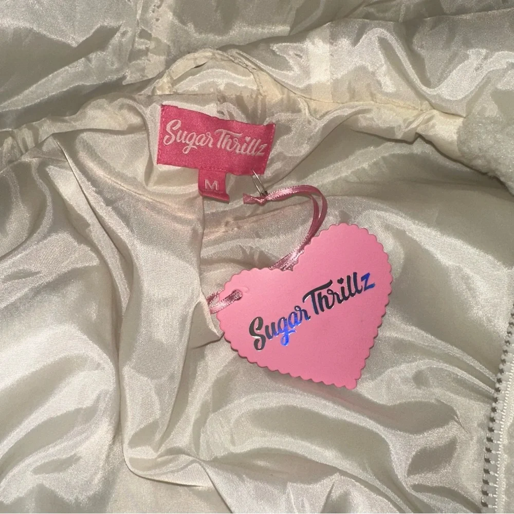 Sugar Thrillz Dolls Kill ‘SNUGGLE WONDERLAND’ Sherpa Hoodie Jacket White M/L NWT - Picture 10 of 10